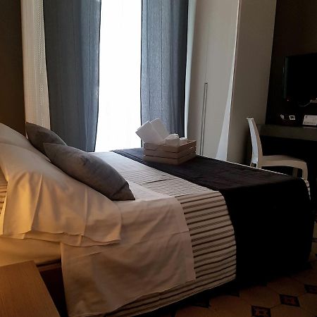 Bed and Breakfast Ottomood Ala Ovest Catania Centro Exterior foto