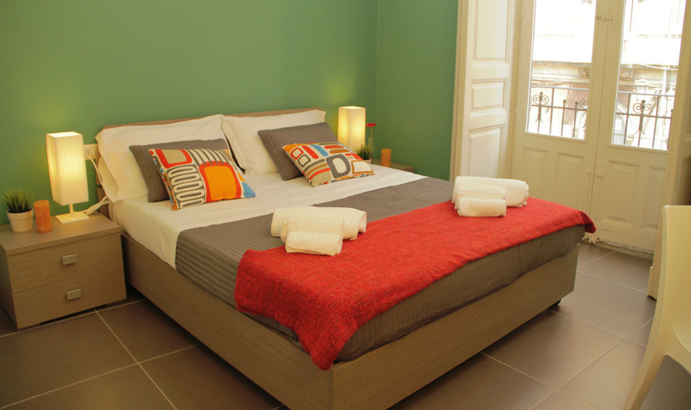 Bed and Breakfast Ottomood Ala Ovest Catania Centro Exterior foto