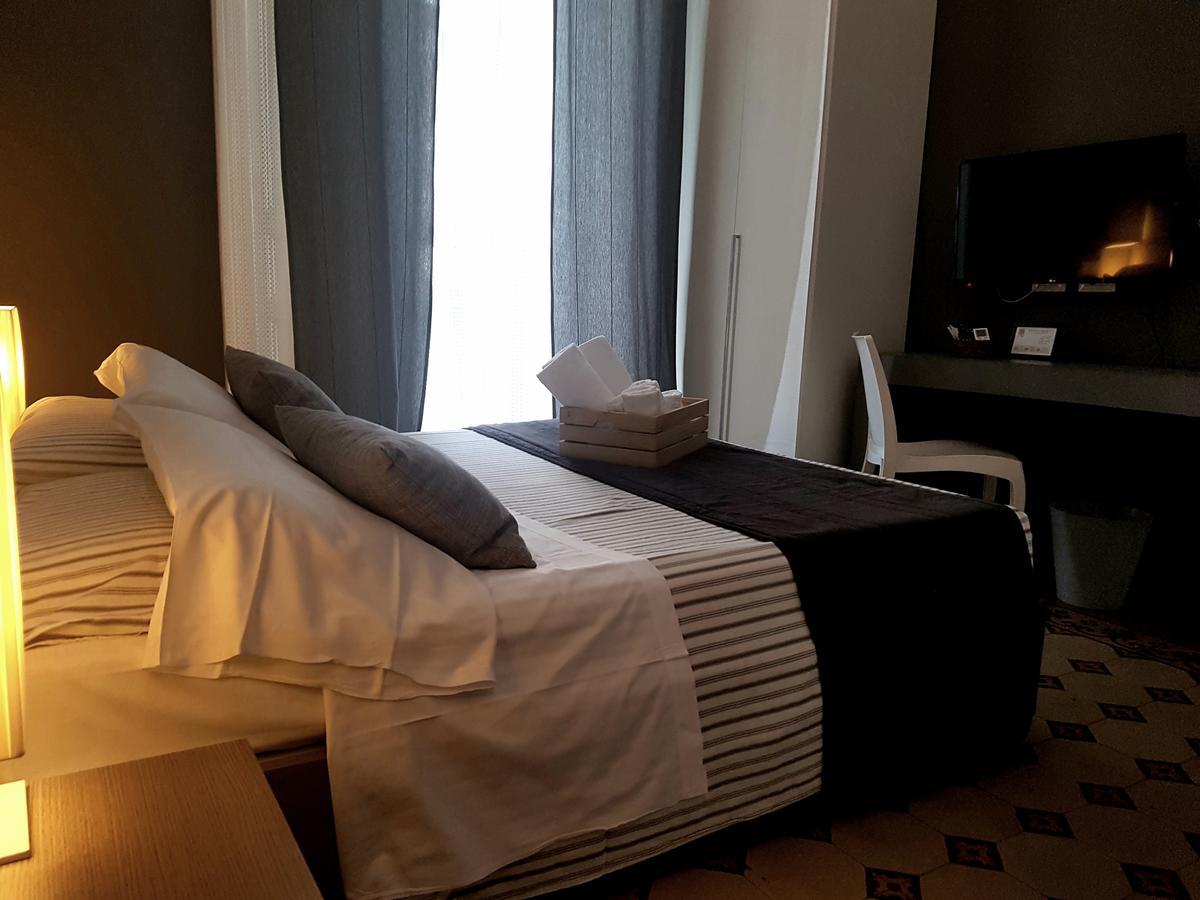 Bed and Breakfast Ottomood Ala Ovest Catania Centro Exterior foto